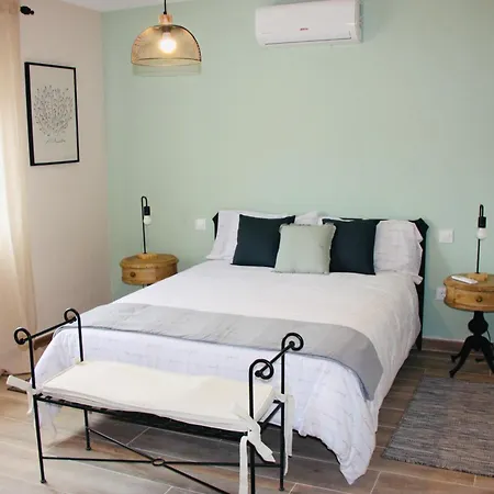 Holiday home Avellaneda Navahondilla