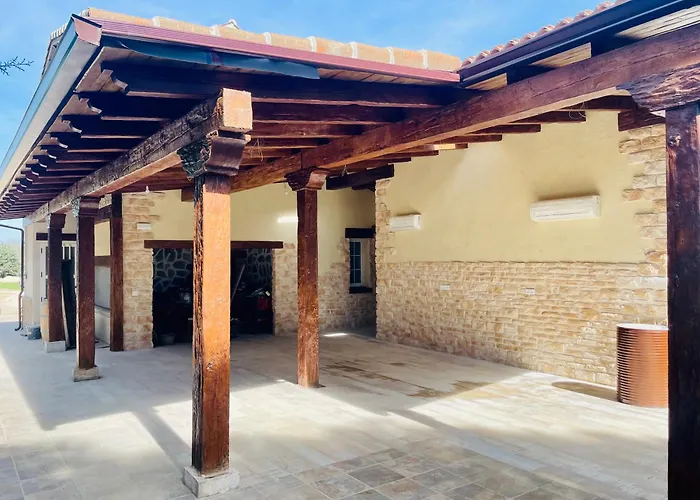 Avellaneda Hébergement de vacances Navahondilla